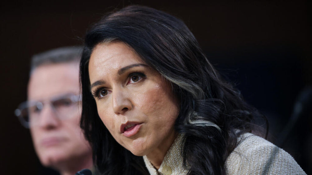 La directora de Inteligencia Nacional, Tulsi Gabbard, durante una audiencia de la Comisión de Inteligencia del Senado sobre amenazas mundiales, en el Capitolio de Washington, el 18 de marzo de 2026.