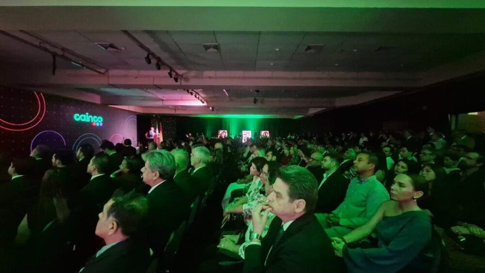 Antelo es ratificado en Cainco y plantea unidad país–empresa; Gobierno promete seguridad jurídica - Antelo es ratificado en Cainco y plantea unidad país–empresa; Gobierno promete seguridad jurídica