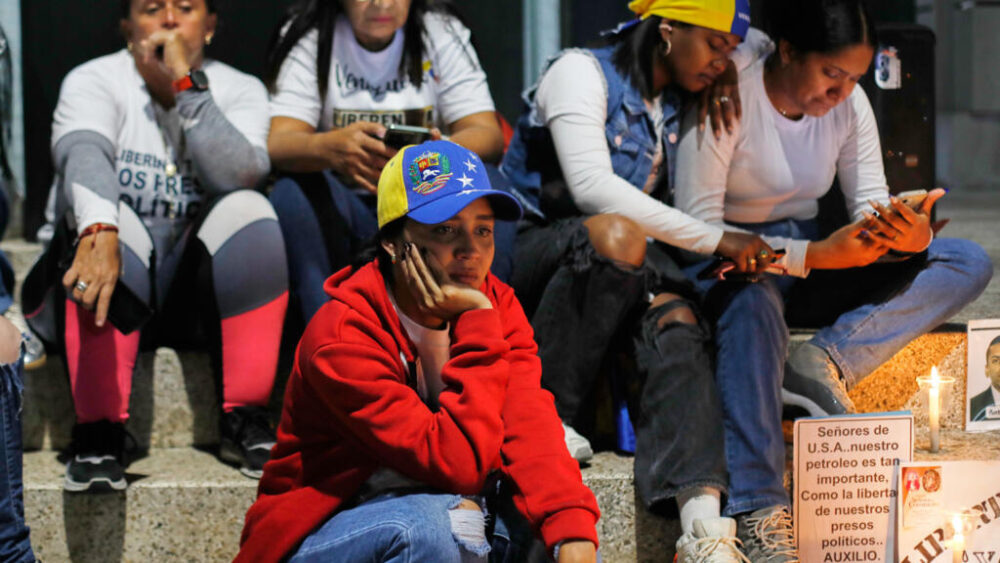Foto de archivo de familiares de presos políticos en Caracas, 19 de febrero de 2026.
