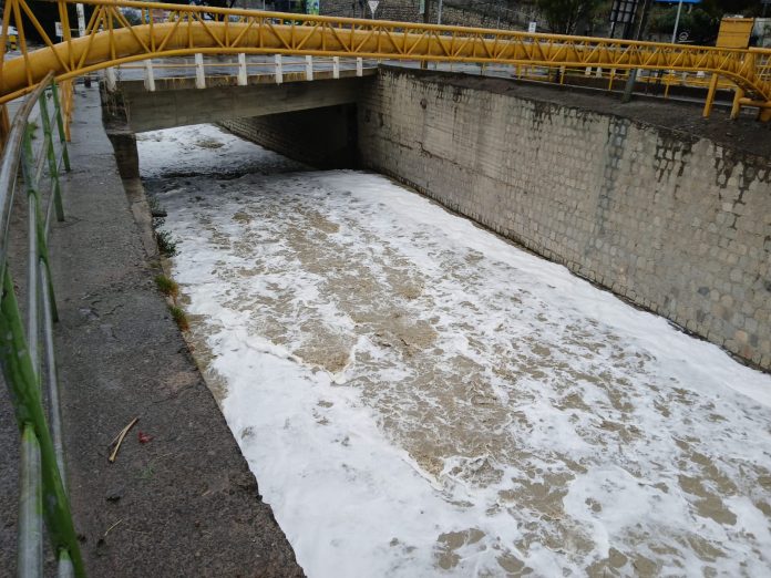 La Alcaldía de La Paz realiza un monitoreo constante en los ríos Choqueyapu y Huayñajahuira. Foto: AMUN.