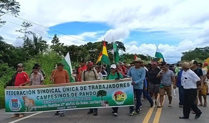 Viceministro Vaca Díez: Pese a acuerdos y explicaciones, lamenta que la marcha contra la Ley 1720 continúe rumbo a La Paz