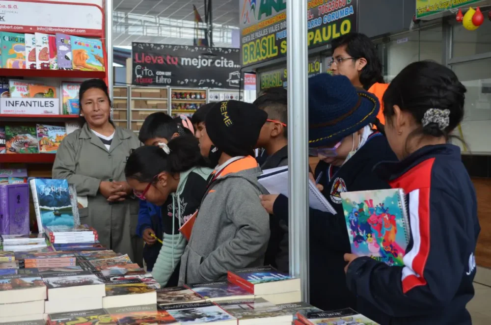 La Feria Internacional del Libro de El Alto prevé la visita de 50.000 personas. FOTO: CDLLP