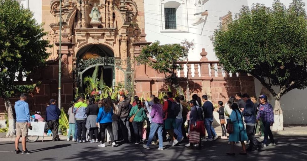 Feligreses de la ciudad de Sucre.
