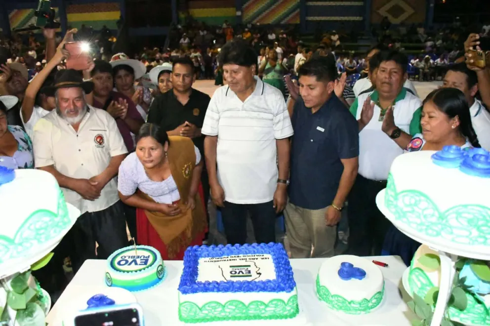 Morales junto a Loza durante el acto de aniversario. Foto: RKC