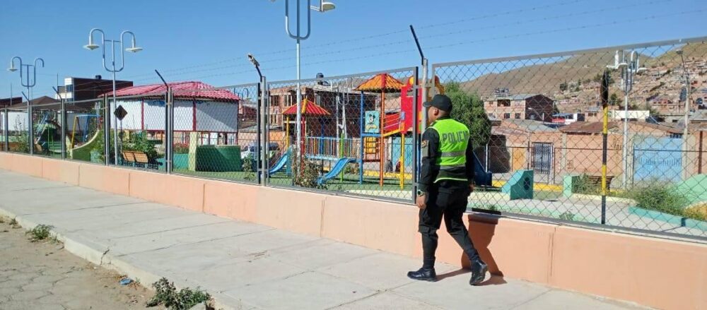 policía en Oruro