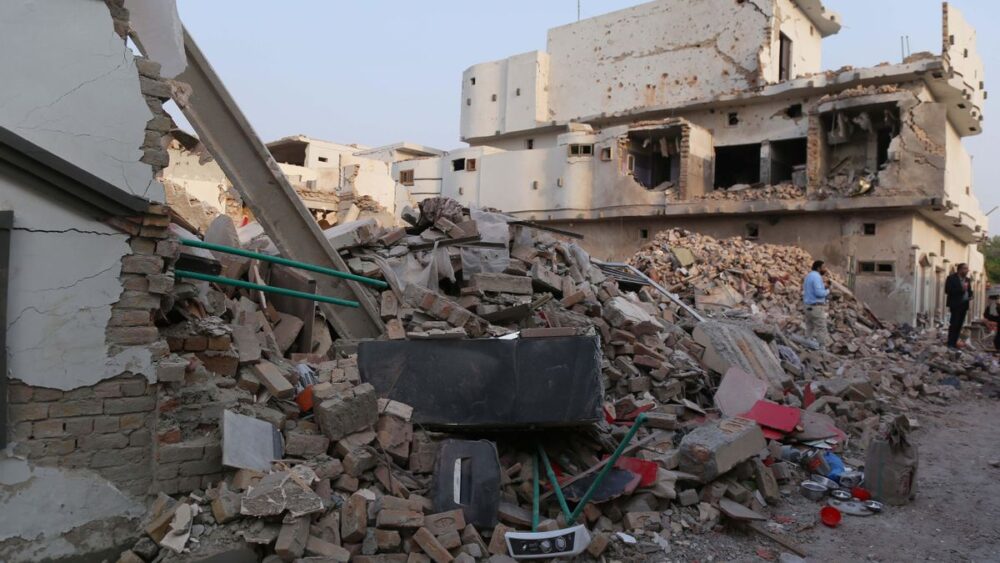 La India acusa a Pakistán de violar el acuerdo del alto el fuego tres horas después de su anuncio