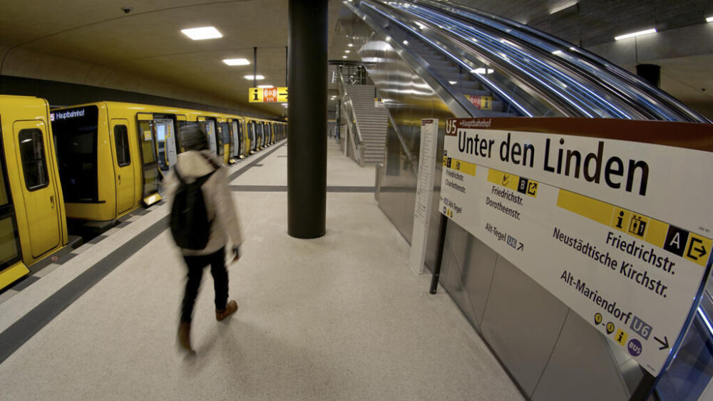 En la estación de metro Unter den Linden, en Berlín, Alemania, el 15 de enero de 2021 (imagen de archivo).