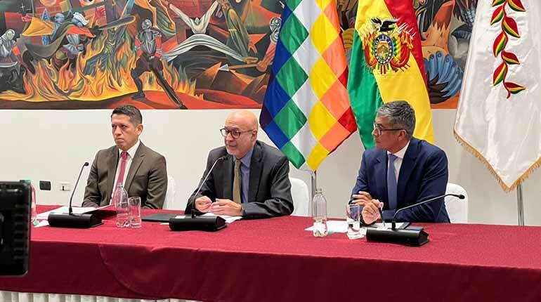 El ministro de la Presidencia, José Luis Lupo, en la promulgación del Decreto Supremo 5600. | ABI