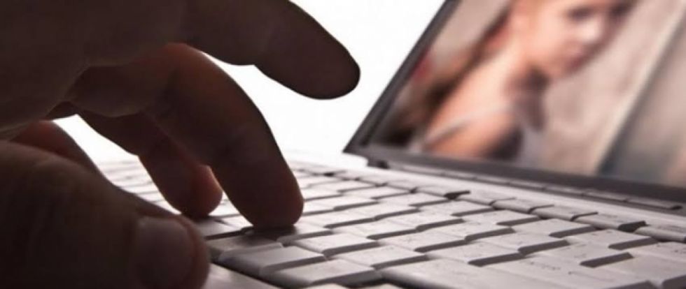 Investigan sujeto de 22 años por pornografía infantil