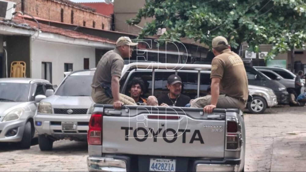 Operativos en ´zonas rojas´ de Santa Cruz dejan 46 arrestados