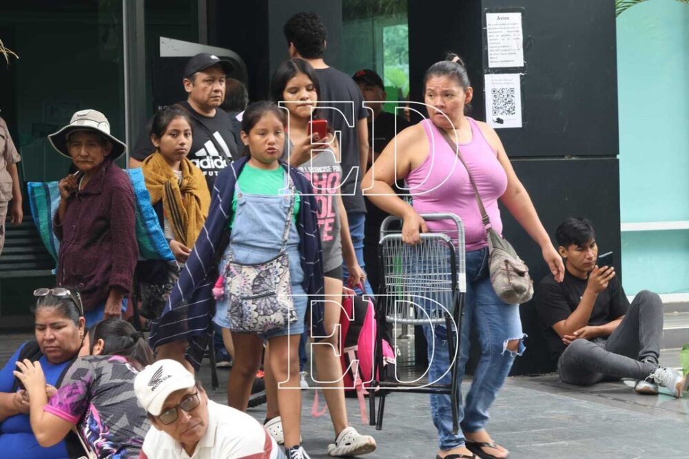 Comerciantes del Mutualista mantienen vigilia en la Quinta Municipal y crece la tensión- Comerciantes del Mutualista mantienen vigilia en la Quinta Municipal y crece la tensión