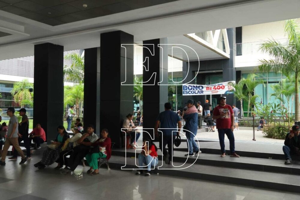 Comerciantes del Mutualista mantienen vigilia en la Quinta Municipal y crece la tensión- Comerciantes del Mutualista mantienen vigilia en la Quinta Municipal y crece la tensión