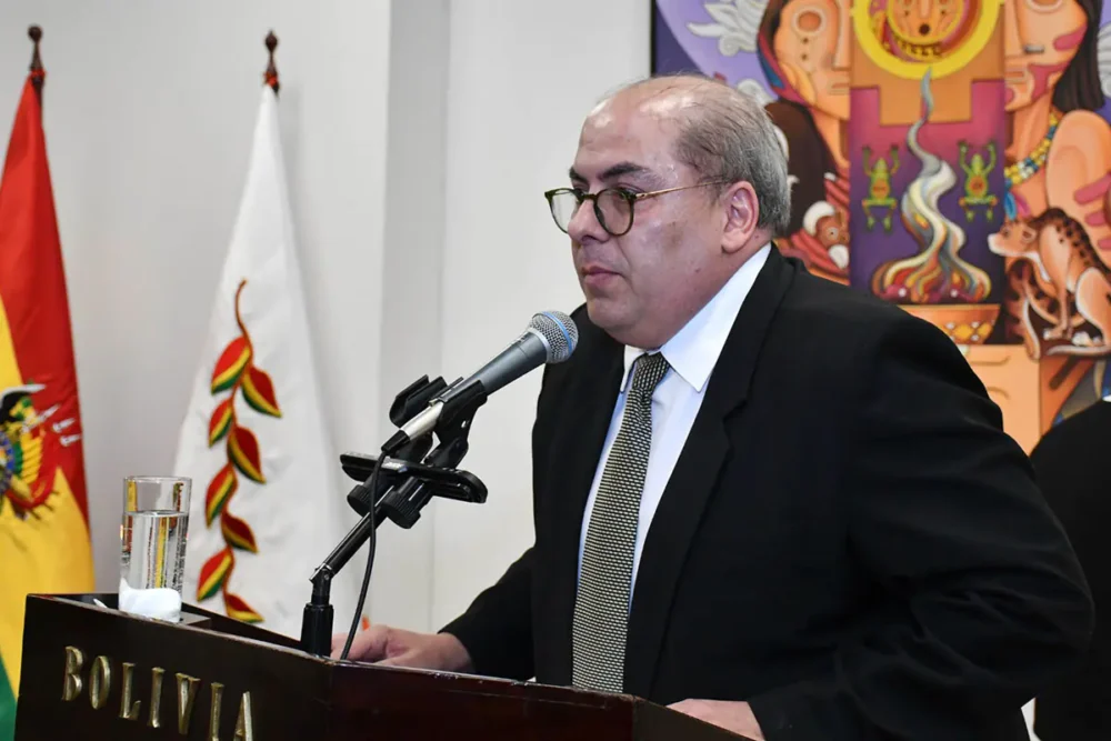 Hormando Vaca Díez, viceministro de Tierras. Foto: Archivo