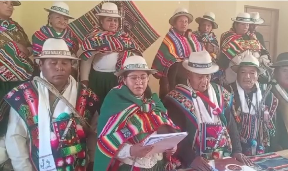 Autoridades de Nor Carangas.