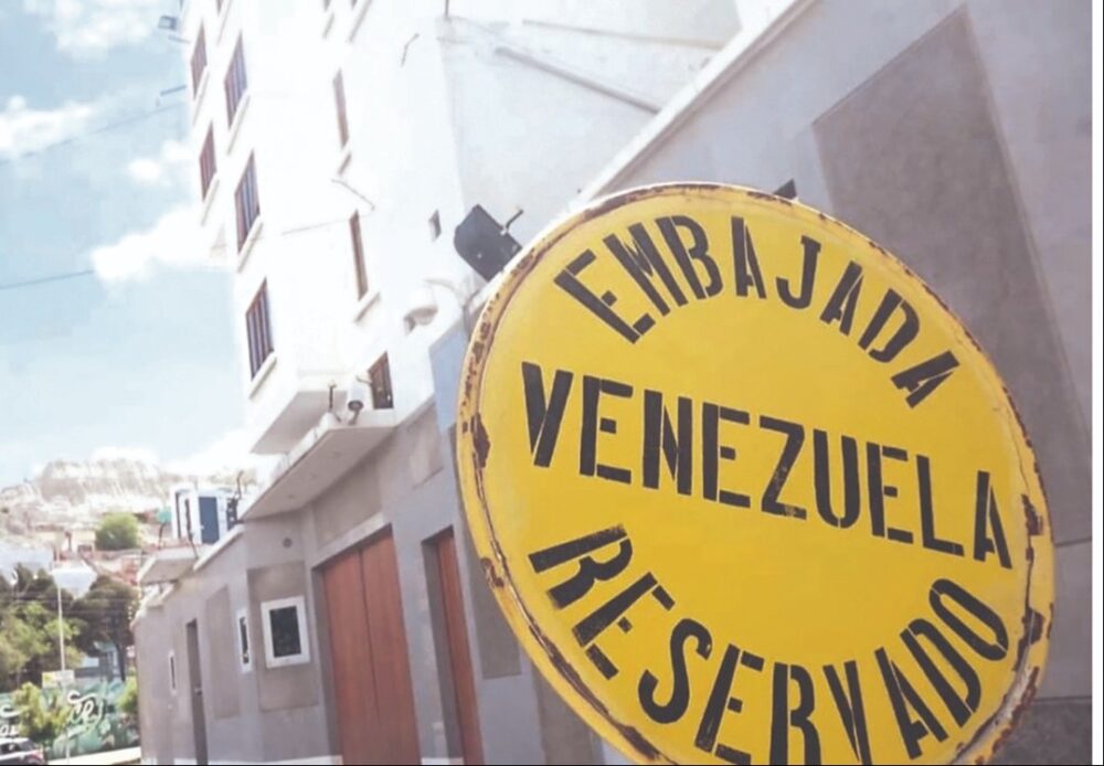 Una deuda de $us 39 millones demora cambio de personal en embajadas y consulados