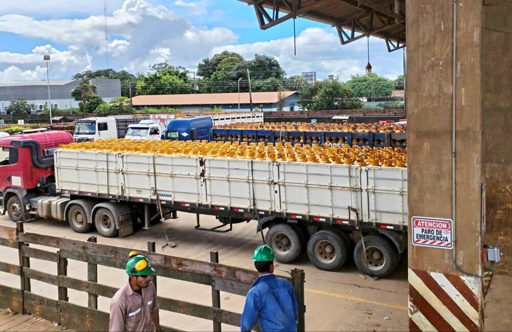 Autorizan envío de 4.500 nuevas garrafas al mercado cruceño- Autorizan envío de 4.500 nuevas garrafas al mercado cruceño