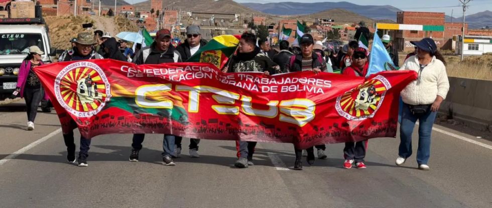 Maestros inician marcha desde Calamarca
