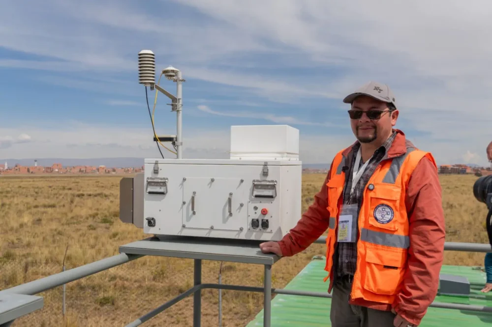 La UMSA inaugura laboratorio móvil en El Alto para analizar la calidad del aire. FOTO: UMSA