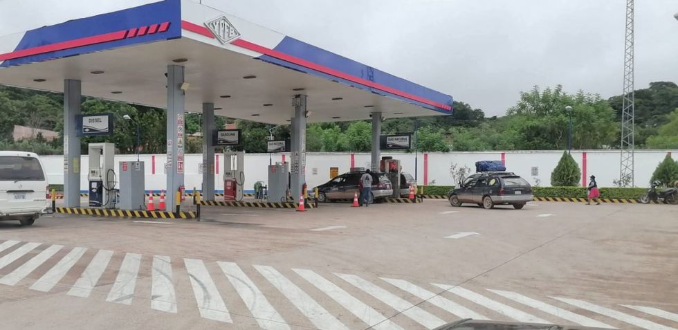 Preocupación en Caraparí por escasez de gas vehicular 