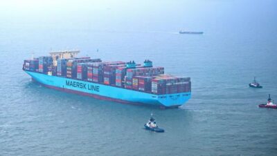 El ejército iraní amenazó con impedir el comercio alrededor de la península de Arabia si EEUU mantiene el bloqueo a sus puertos