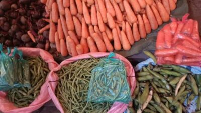 Así están los precios del tomate, lechuga y otras verduras en Santa Cruz