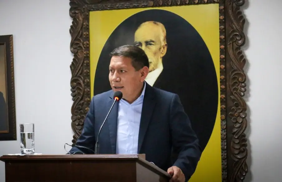 El magistrado del Tribunal Agroambiental, Víctor Hugo Claure. (Foto: Agroambiental)