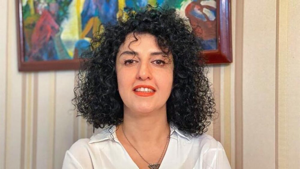 Foto de archivo sin fecha ni ubicación de la activista iraní de derechos humanos Narges Mohammadi, premio Nobel de Paz.