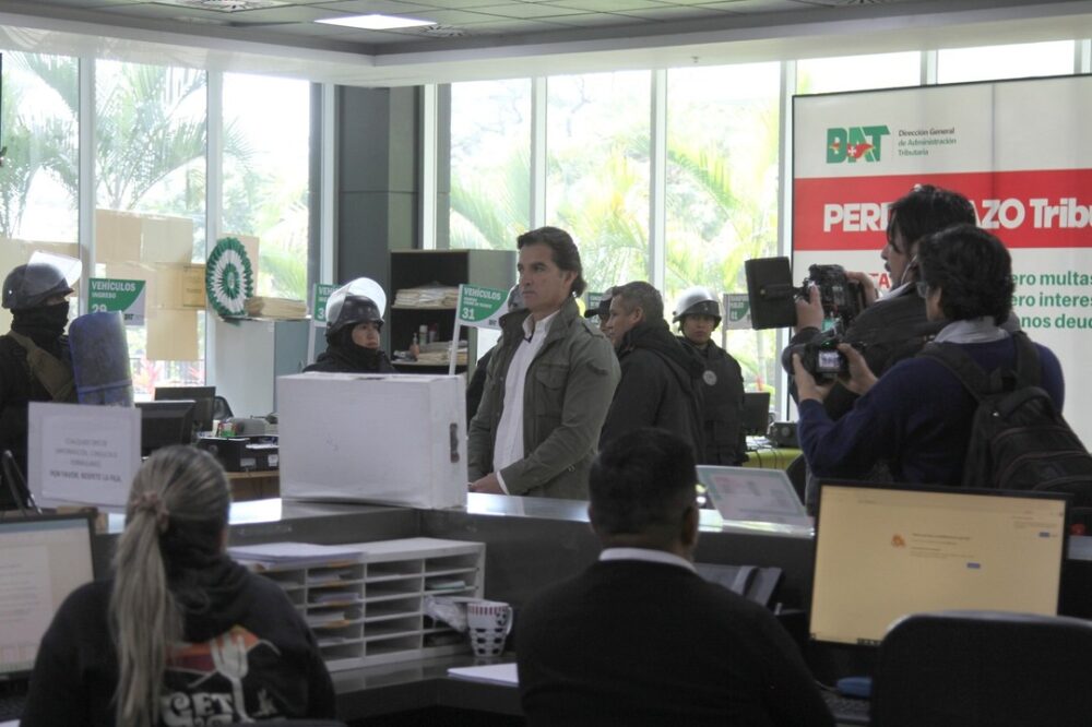 'Mamén' interviene Recaudaciones, retira a más de 30 funcionarios y denuncia millonario desvío de recursos - 'Mamén' interviene Recaudaciones, retira a más de 30 funcionarios y denuncia millonario desvío de recursos