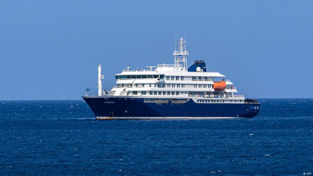 El crucero de lujo "Hondius" tras las infecciones con el hantavirus. (3.05.2026). El crucero de lujo "Hondius" tras las infecciones con el hantavirus. (3.05.2026).
