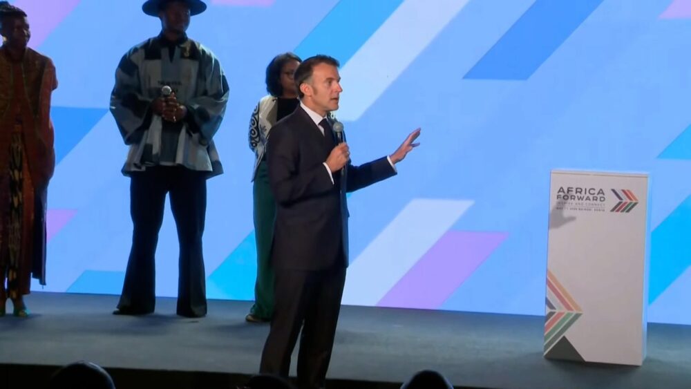 Macron echa la bronca a un ruidoso público en un evento: "Es una falta de respeto"