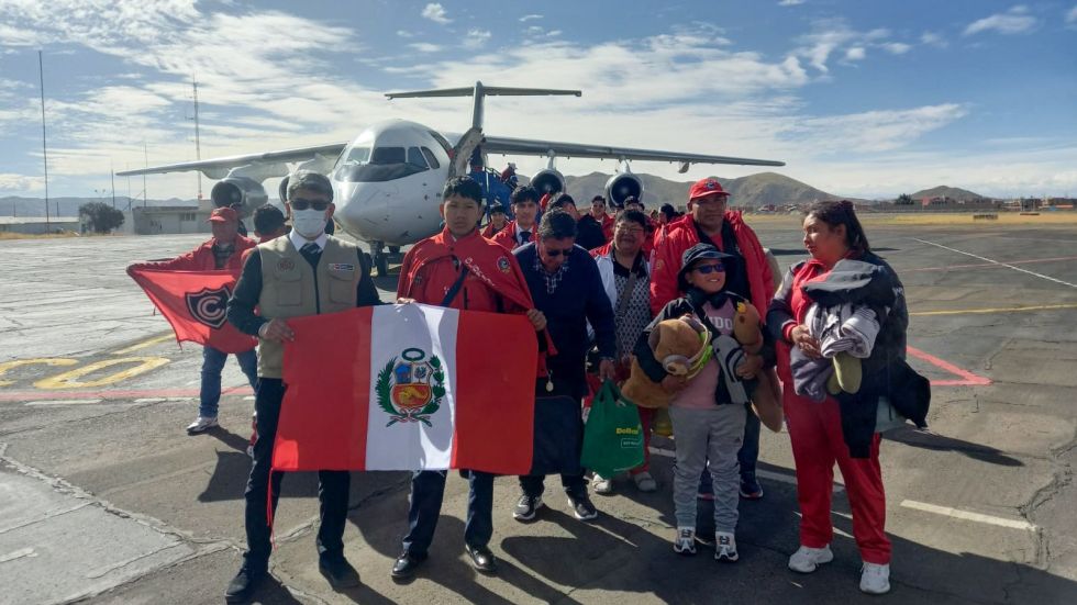 Peruanos varados en Bolivia retornaron a su país.