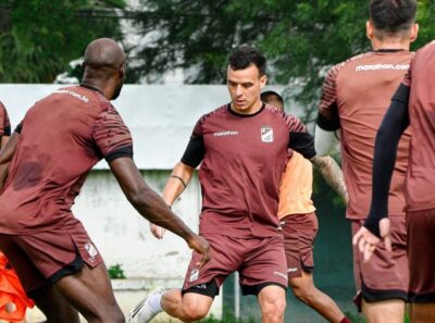 Oriente Petrolero se aferra a su localía para superar a Guabirá