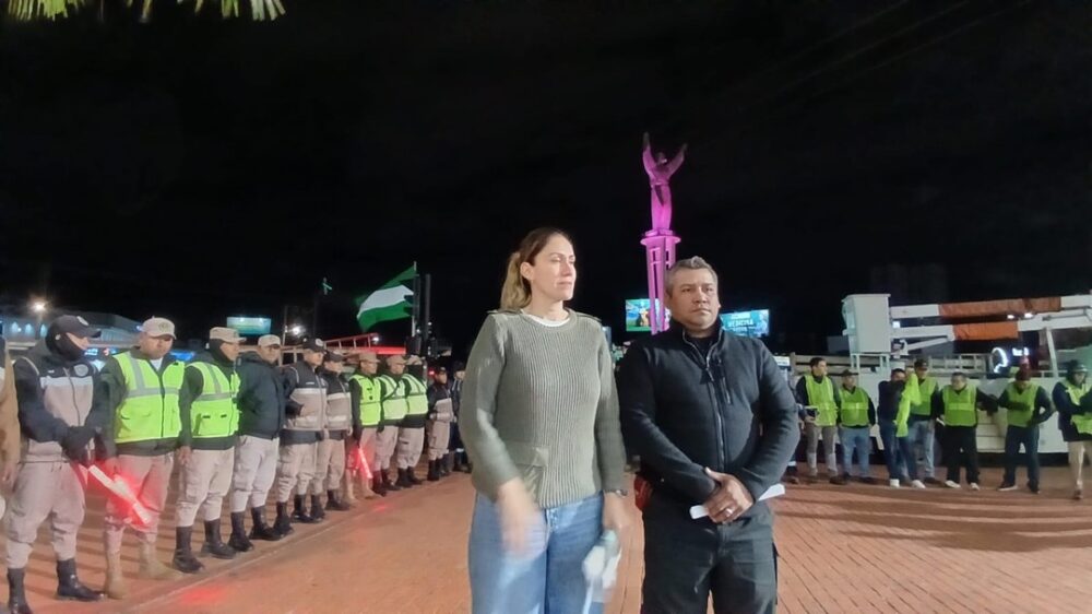 Alcaldía cruceña retira la basura electoral y multa a partidos- Alcaldía cruceña retira la basura electoral y multa a partidos