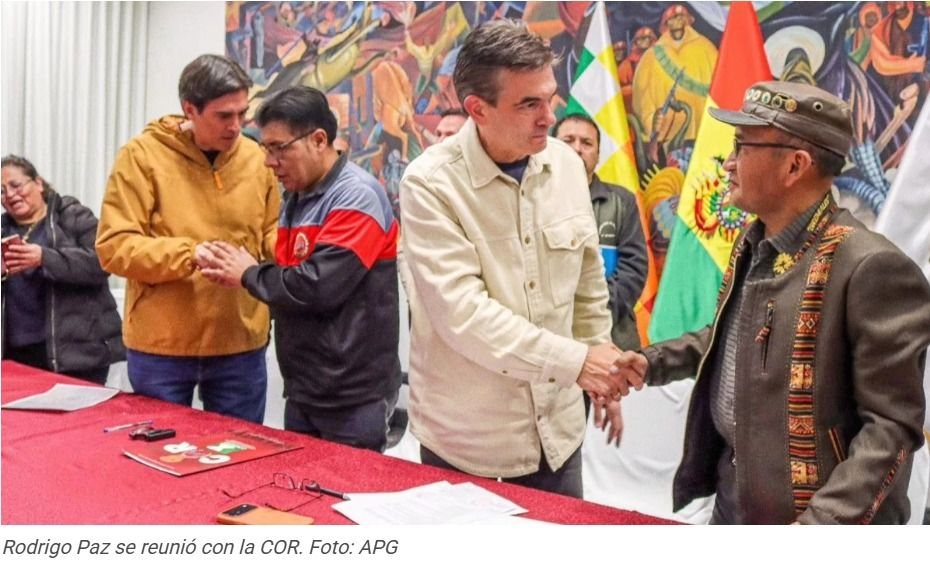 Apedrean e intentan saquear la COR de El Alto por llegar a acuerdos con el Gobierno- Apedrean e intentan saquear la COR de El Alto por llegar a acuerdos con el Gobierno