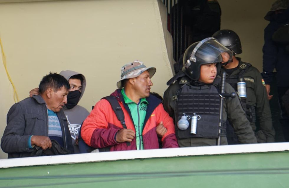 La Policía aprehendió a más de un centenar de personas, según informe preliminar.