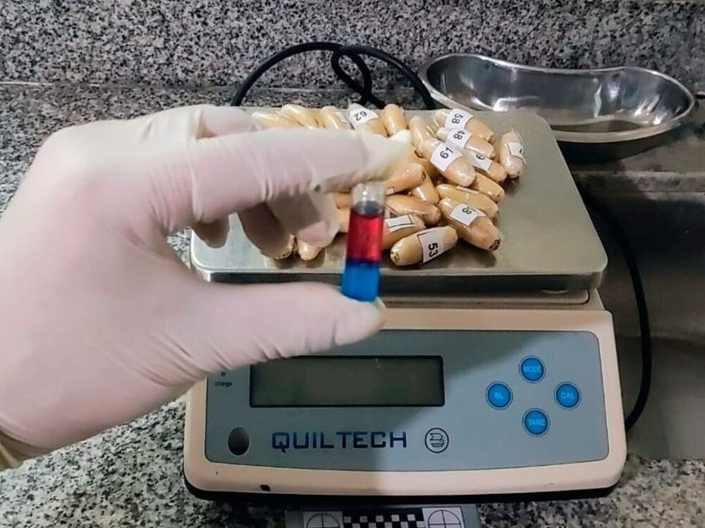 En Argentina caen dos bolivianos con 3 kilos de droga- En Argentina caen dos bolivianos con 3 kilos de droga