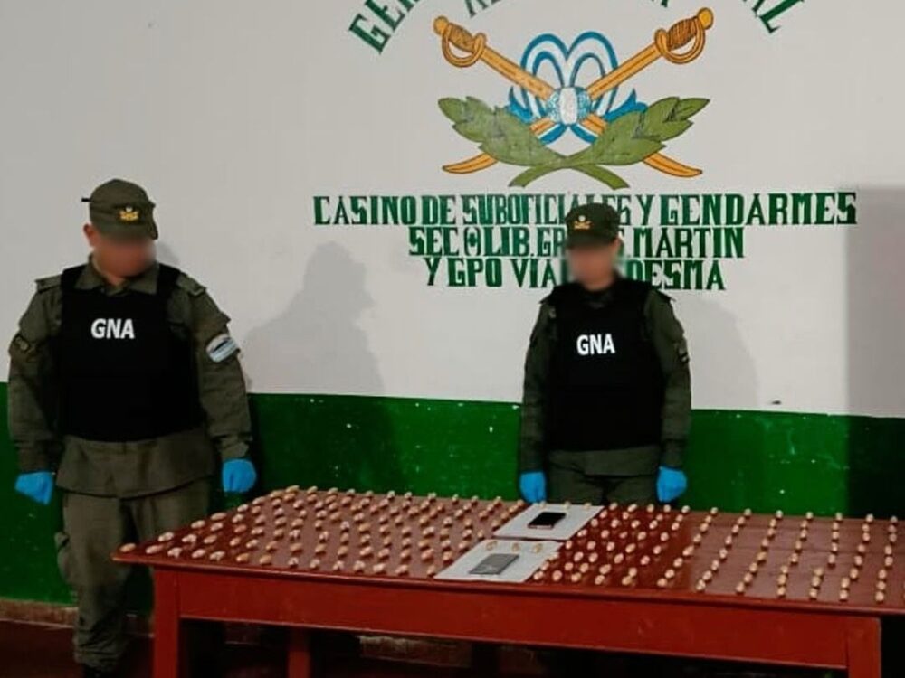 En Argentina caen dos bolivianos con 3 kilos de droga- En Argentina caen dos bolivianos con 3 kilos de droga