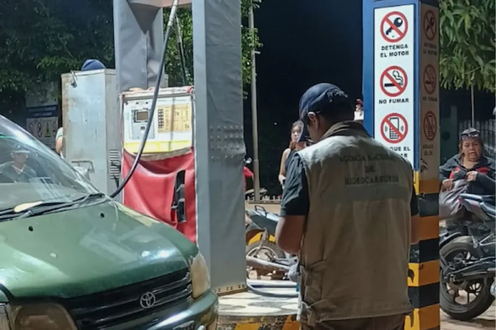 Un operativo de control de combustibles en Cobija. Foto: ANH