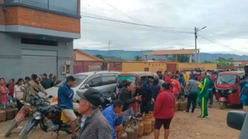 Desabastecimiento de carburantes afecta al norte paceño por los bloqueos