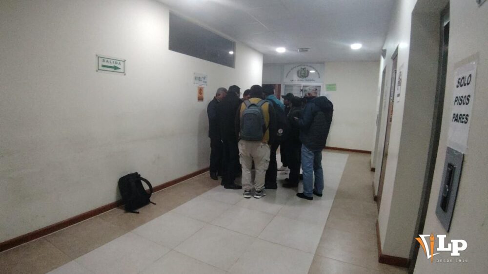 Dirigencia de la COD a la espera de la resolución de la audiencia