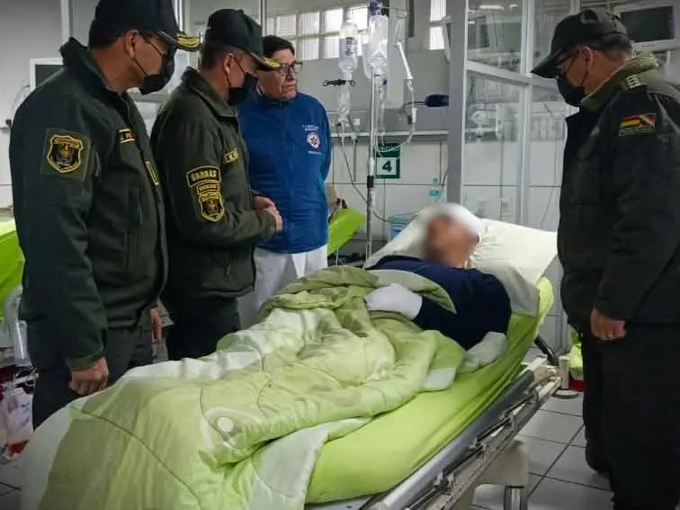 El Policía herido continúa internado/Policía Boliviana