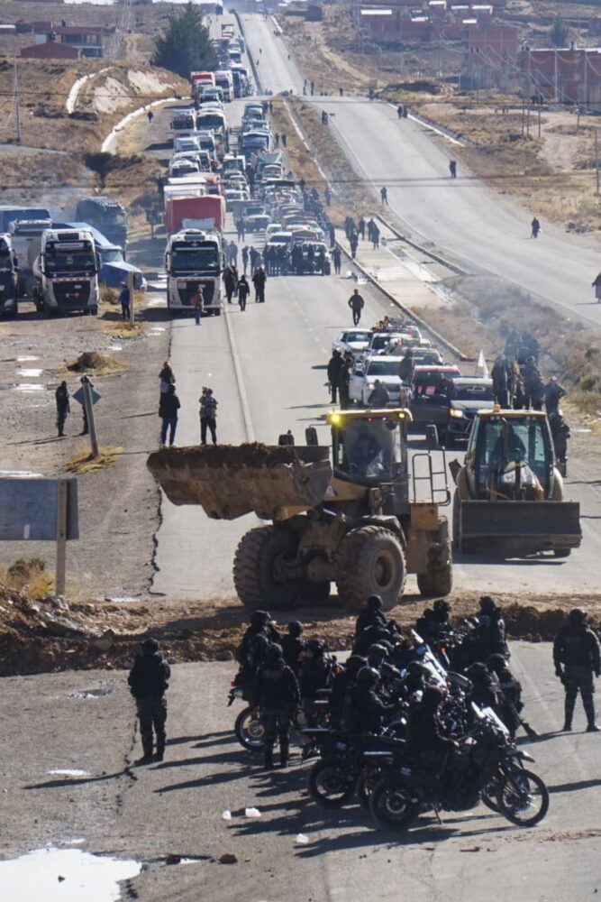 Del desbloqueo en Ventilla a los enfrentamientos en Apacheta: la cronología del operativo humanitario