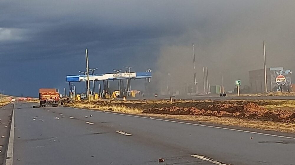 Humo y tensión: así quedó Copata tras la emboscada