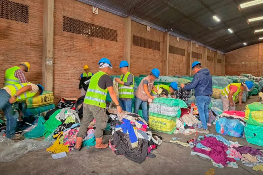 El operativo de inutilización de mercadería. Foto: Aduana