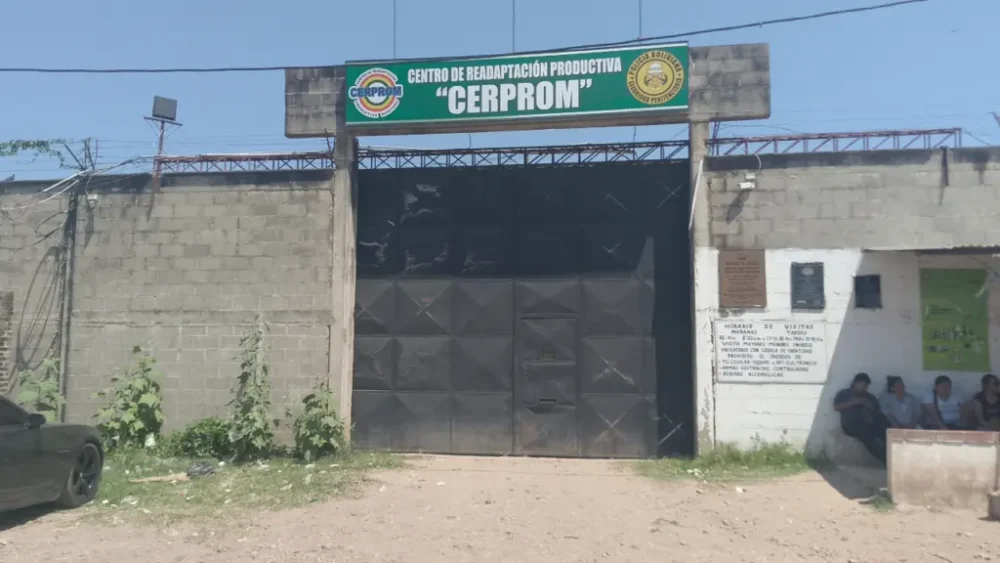 Buscan el pago oportuno de rentistas del Cerprom.