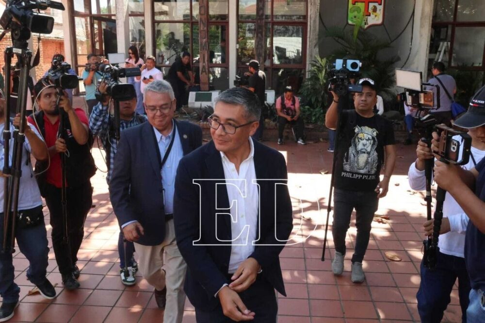 El presidente Rodrigo Paz no logró acudir a la reunión con los cívicos en Santa Cruz - El presidente Rodrigo Paz no logró acudir a la reunión con los cívicos en Santa Cruz