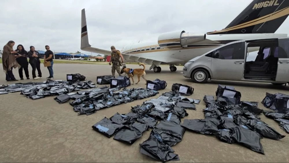 Jet de Miami aterriza con droga en Paraguay: el caso que revive el escándalo de las 32 maletas en Bolivia