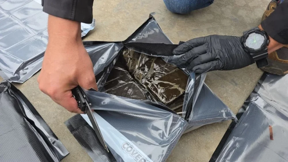 Jet de Miami aterriza con droga en Paraguay: el caso que revive el escándalo de las 32 maletas en Bolivia