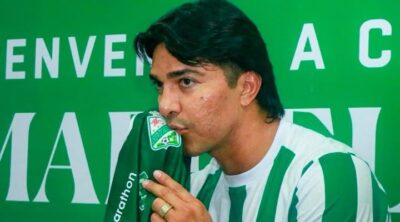 Marcelo Martins debuta en clásico cruceño mientras duda su futuro en el fútbol