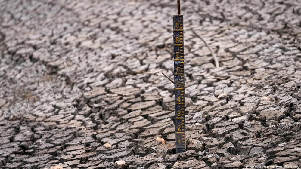 Tierras secas y resquebrajadas en las afueras de Bogotá, Colombia, por el fenómeno de El Niño en 2024. Tierras secas y resquebrajadas en las afueras de Bogotá, Colombia, por el fenómeno de El Niño en 2024.